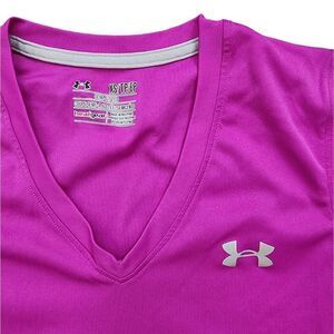 Under Armour Heat Gear Active V-Neck Shirt - Size XS Women's